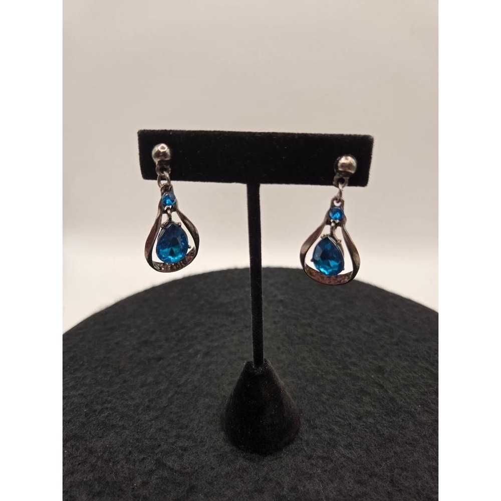 Vintage Style Blue Crystal Teardrop Dangle Earrings Silver Tone Open Frame